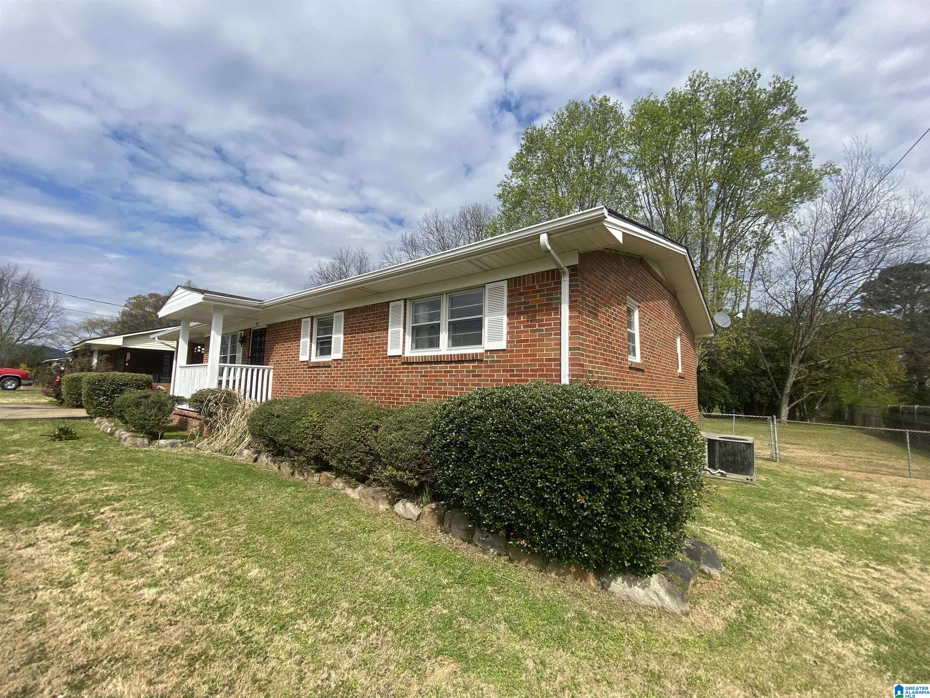 115 Bennett Street Oxford, AL 36203 - Photo 3 of 21