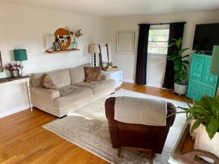 3833 Churchill Road Chattanooga, TN 37406 - Photo 2 of 27 IMG_5109