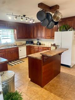 3833 Churchill Road Chattanooga, TN 37406 - Photo 4 of 27 IMG_5112