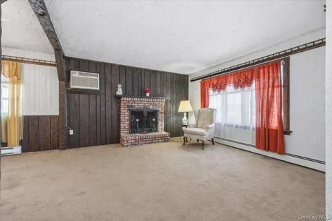 $549,000 | 342 9th Street, West Babylon, NY 11704