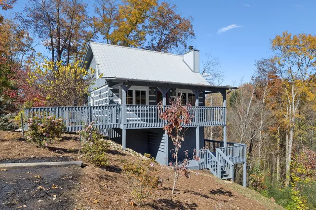 306 Beech Ridge Lane, Gatlinburg, TN 37738