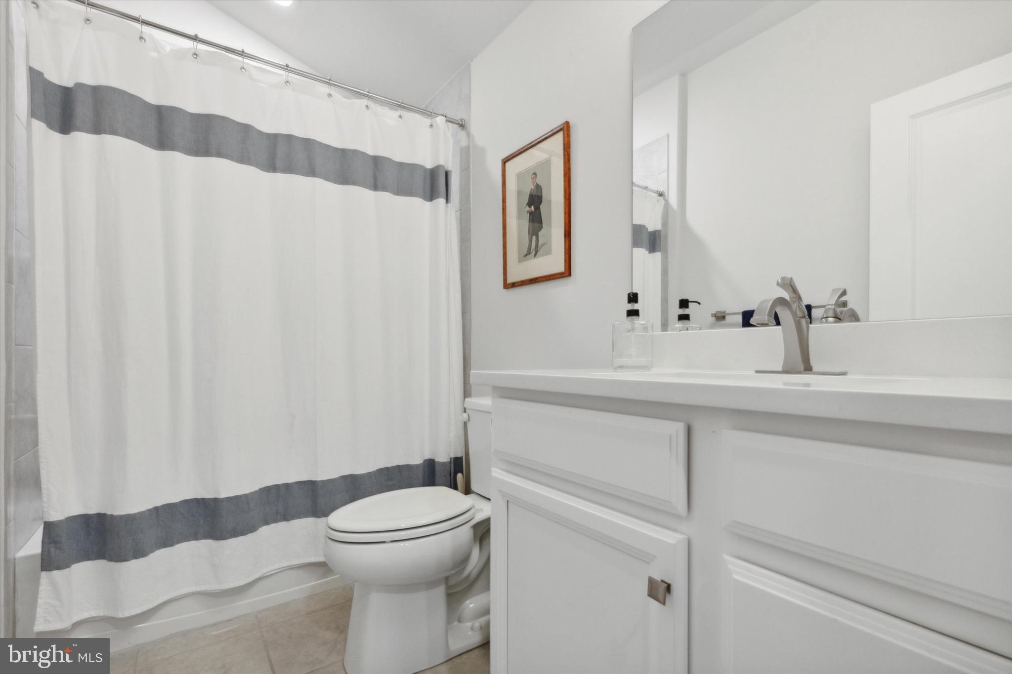 325 AP Even Road Wayne, PA 19087 - Photo 29 of 41 2nd Floor Full Bathroom