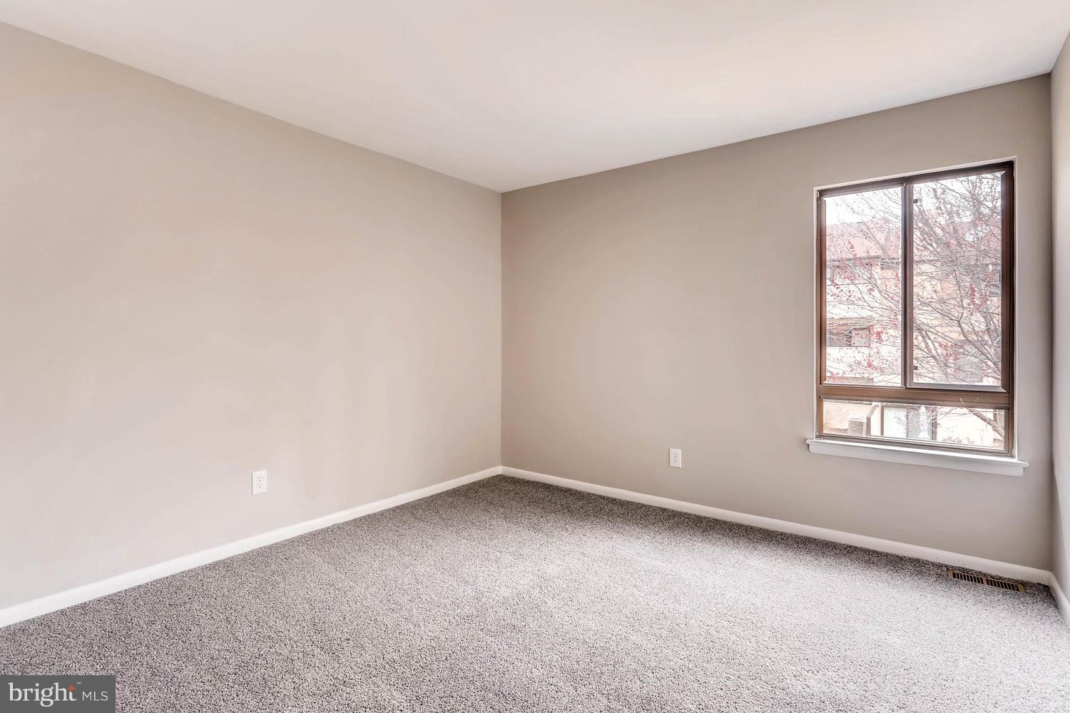 4424 Roland Springs Drive Baltimore, MD 21210 - Photo 19 of 28 Bedroom