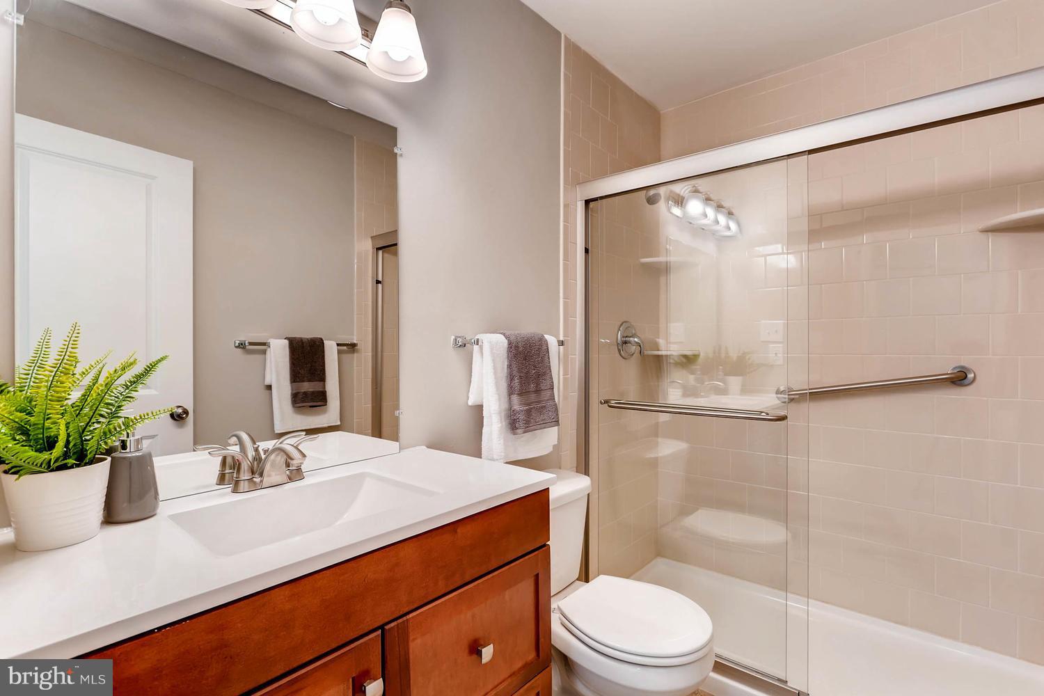 4424 Roland Springs Drive Baltimore, MD 21210 - Photo 23 of 28 Bath