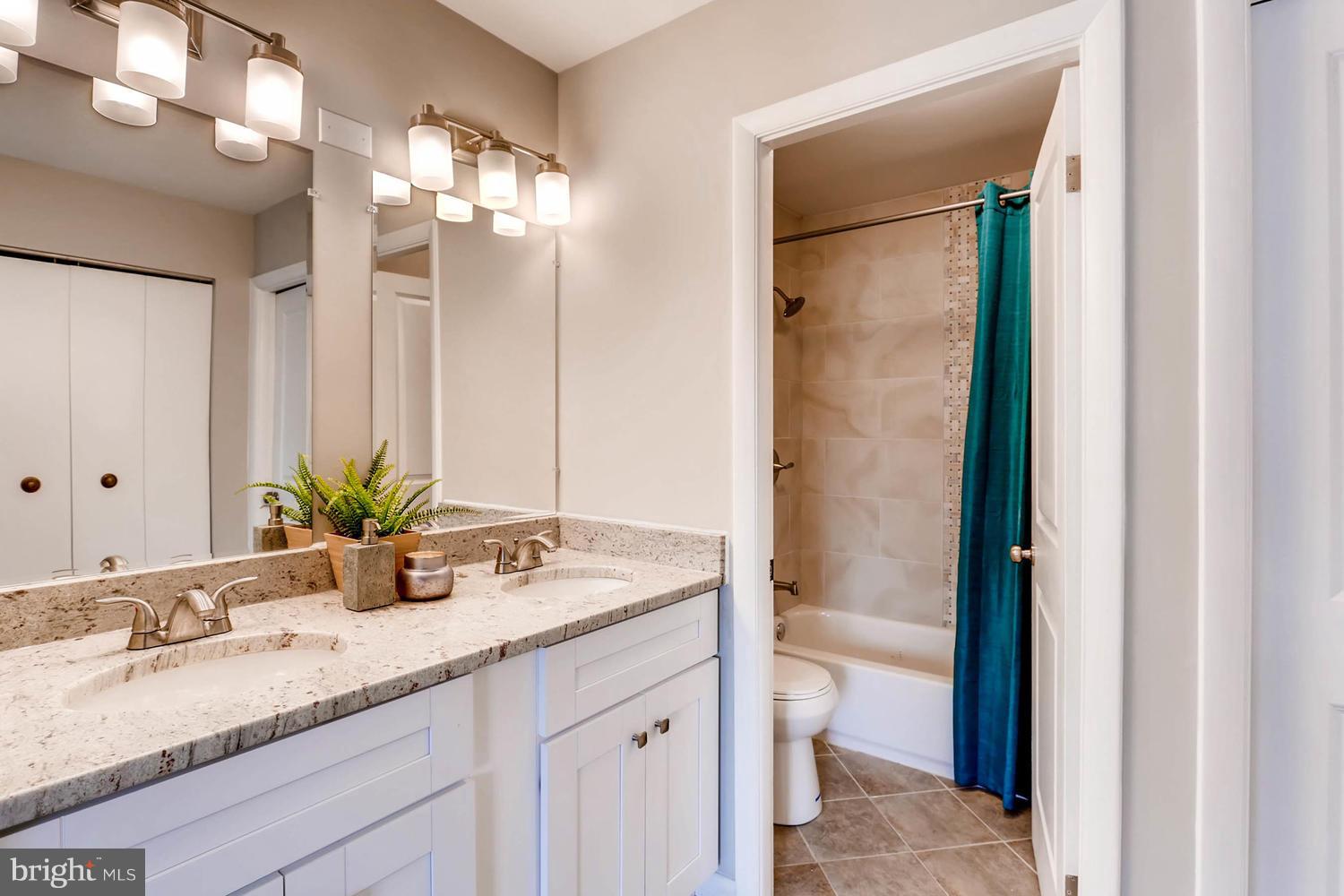 4424 Roland Springs Drive Baltimore, MD 21210 - Photo 4 of 28 Bath (Master)
