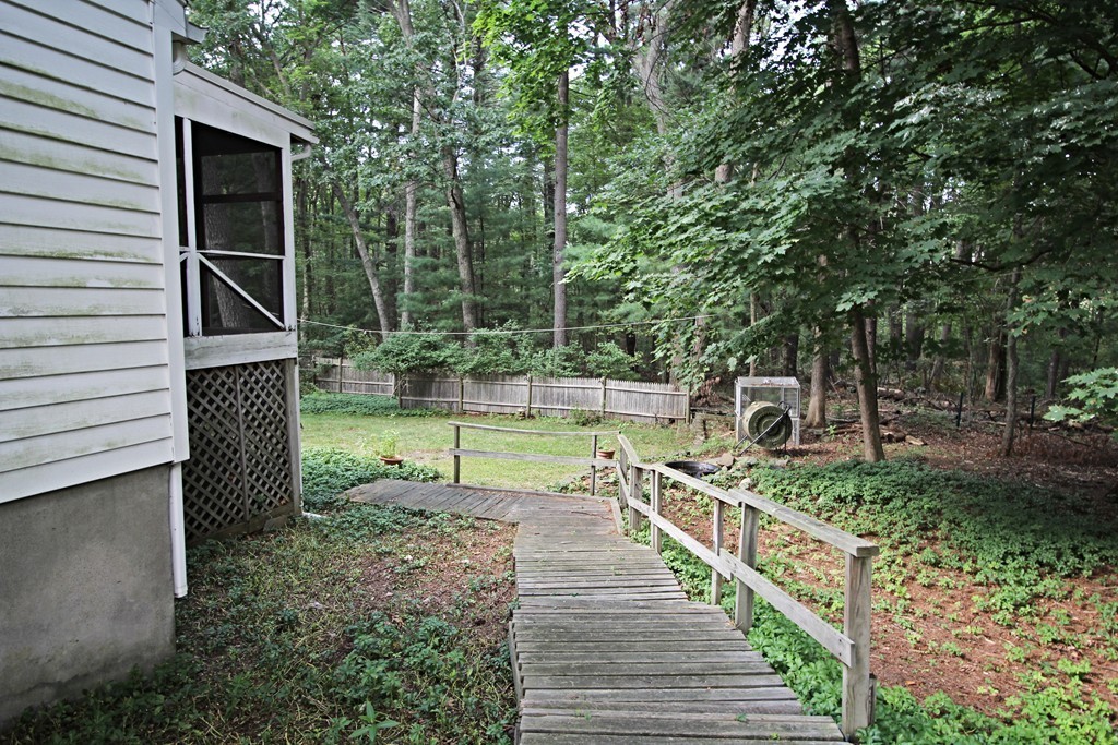 70 Batchelder Road Reading, MA 01867 - Photo 4 of 21 Gallery Image 4