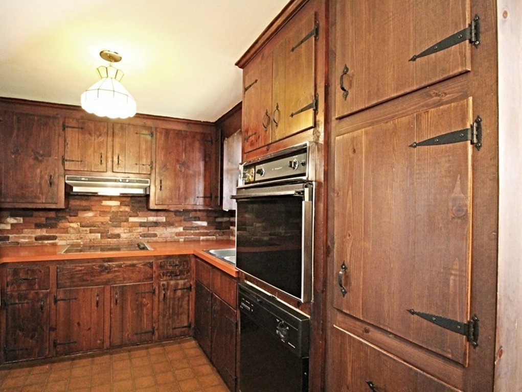 70 Batchelder Road Reading, MA 01867 - Photo 10 of 21 Gallery Image 10