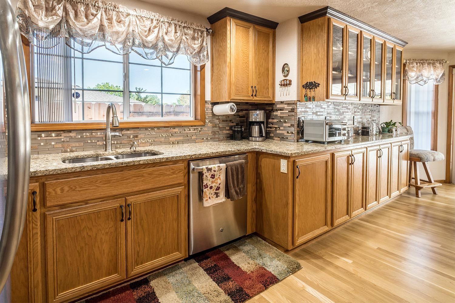 2715 Roberts Road Medford, OR 97504 - Photo 13 of 31 Additional Photo