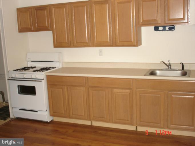 7919 Lansdale Road Baltimore, MD 21224 - Photo 1 of 14 Kitchen