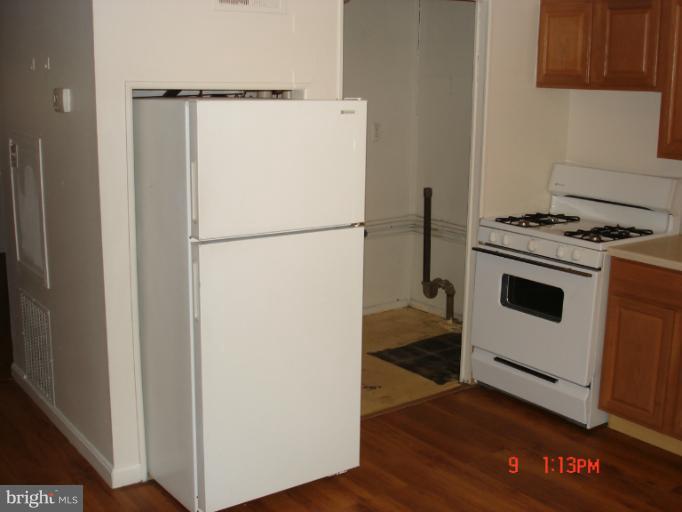 7919 Lansdale Road Baltimore, MD 21224 - Photo 3 of 14 Kitchen