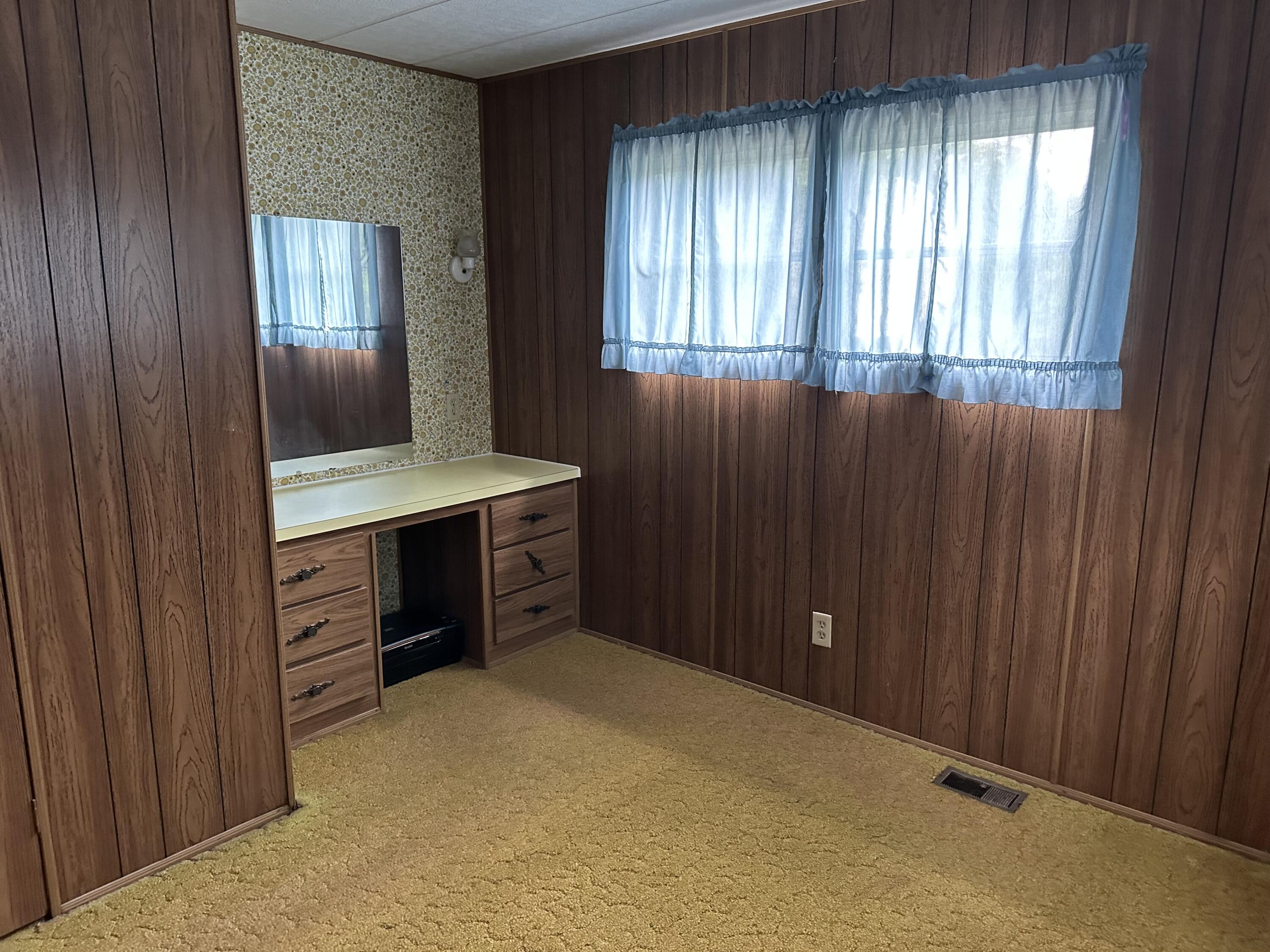 333 Middle Road Oakland, ME 04963 - Photo 11 of 27 Bedroom 1