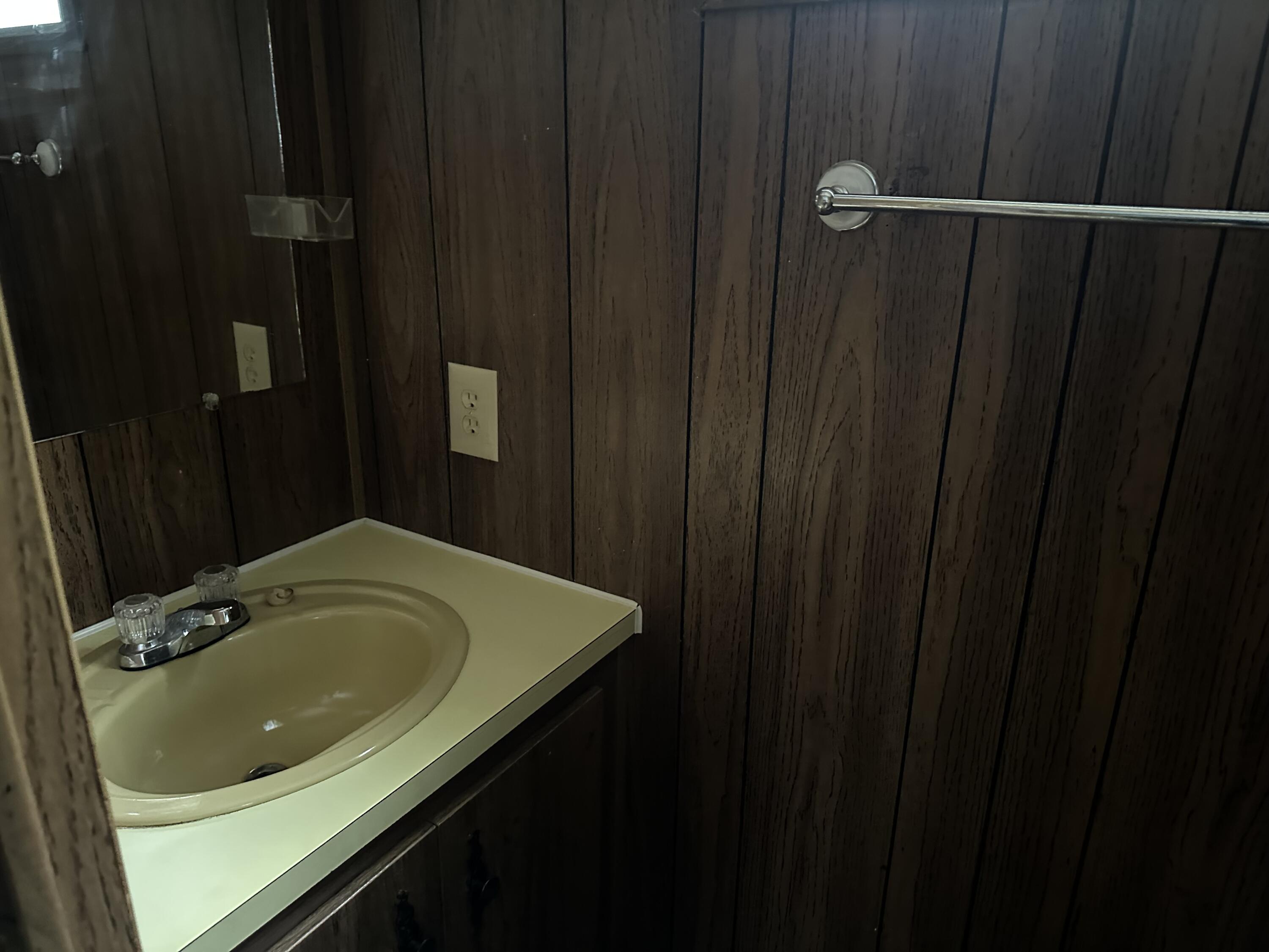 333 Middle Road Oakland, ME 04963 - Photo 14 of 27 Half Bath