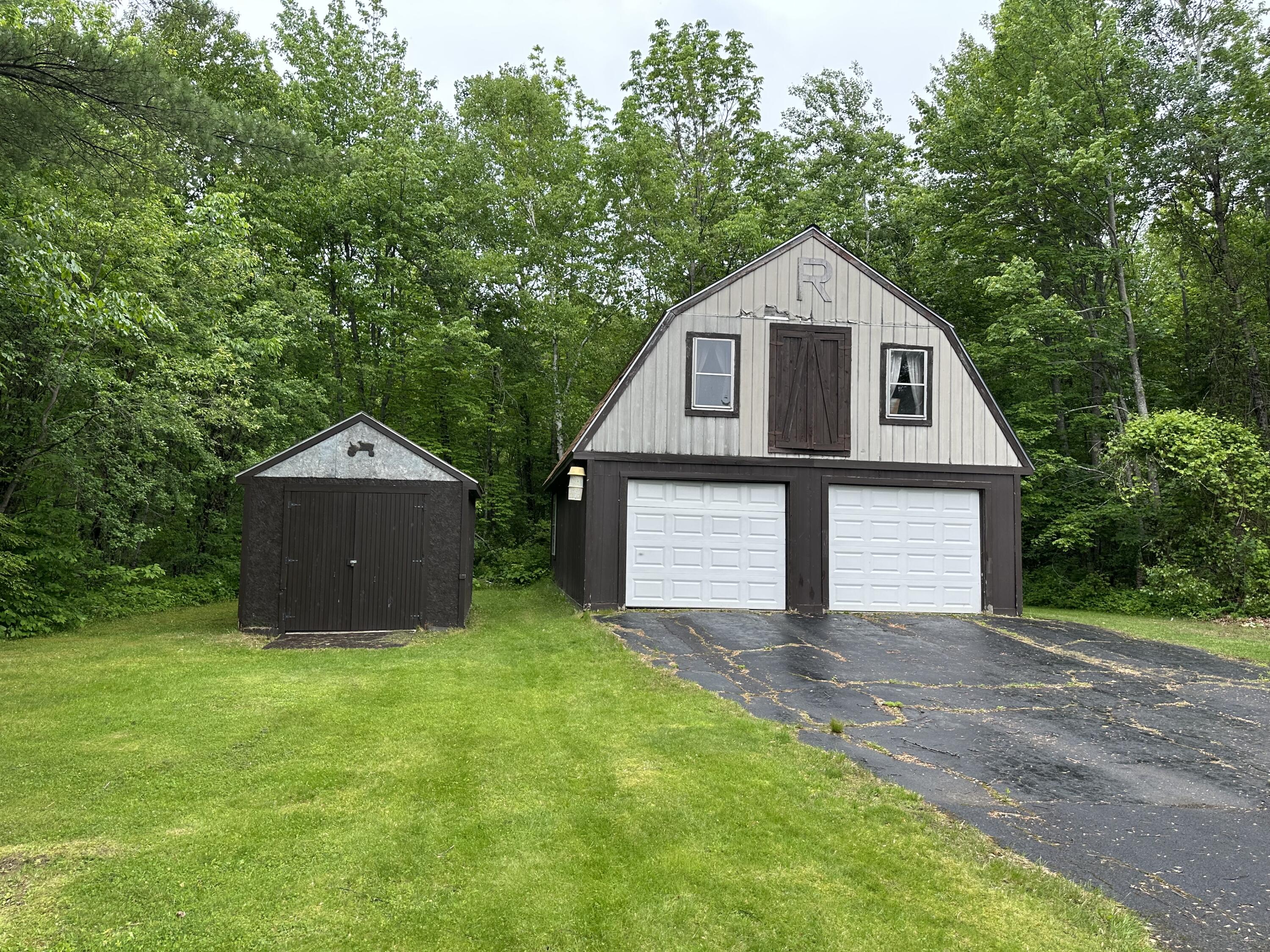 333 Middle Road Oakland, ME 04963 - Photo 3 of 27 Garage