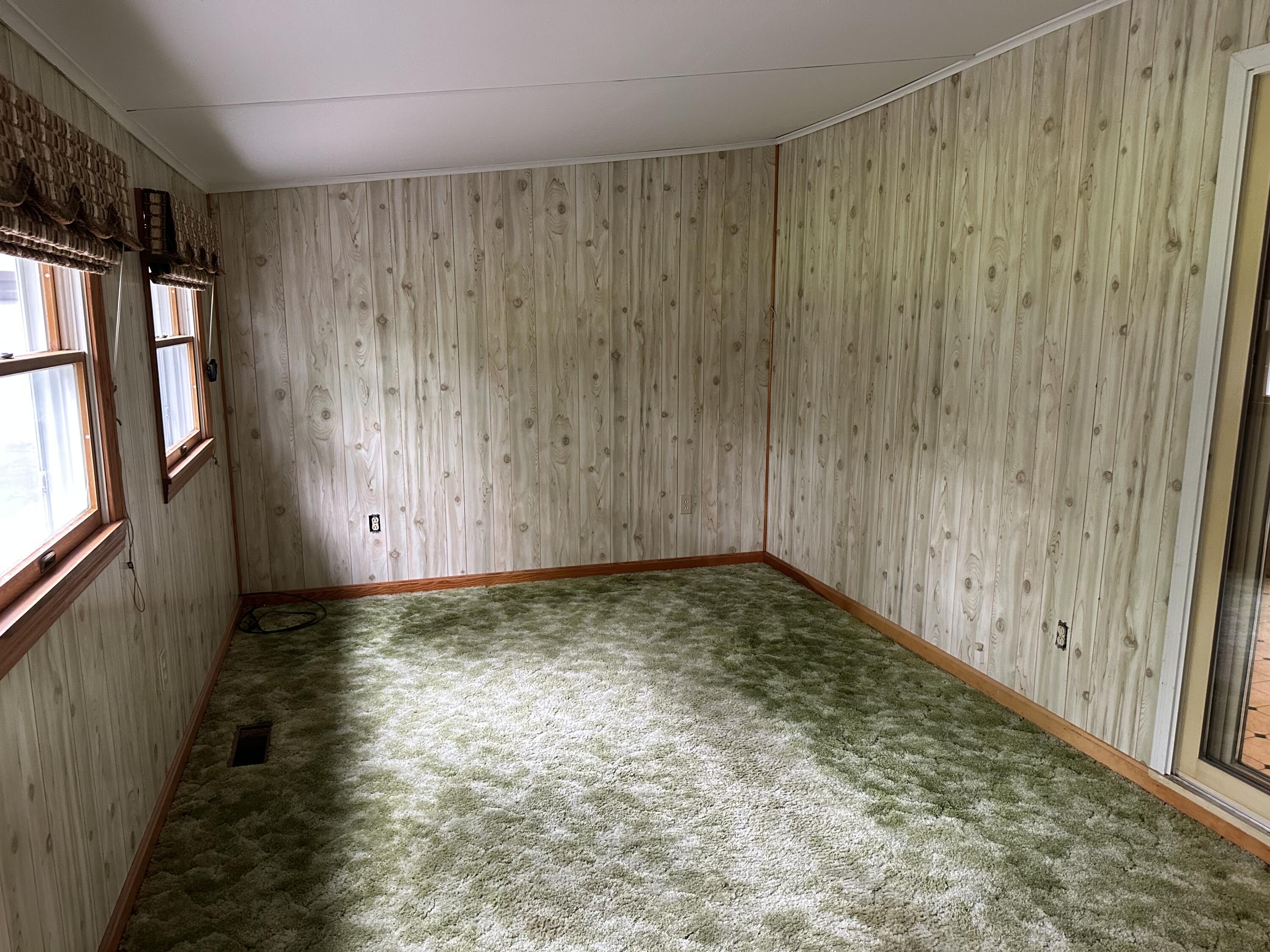 333 Middle Road Oakland, ME 04963 - Photo 5 of 27 Entry Way