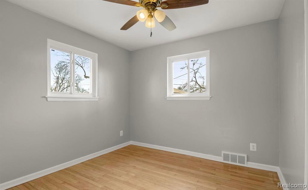 27007 Joy Road Dearborn Heights, MI 48127 - Photo 12 of 21