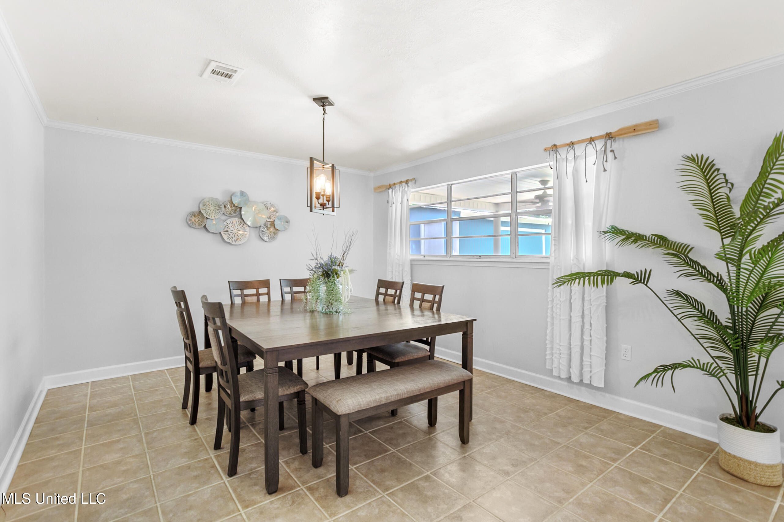 808 Magnolia Street Long Beach, MS 39560 - Photo 15 of 41 15-Dining