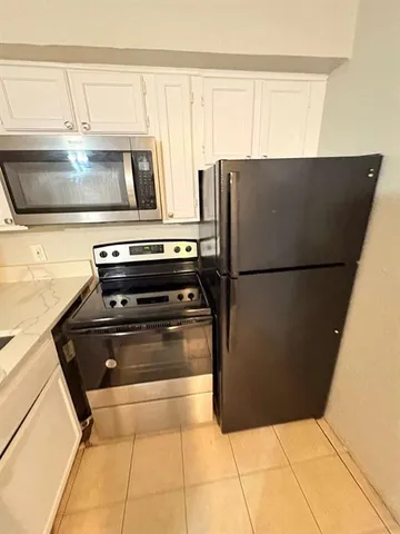 $845 | 9821 Walnut Street, Unit 304, Dallas, TX 75243