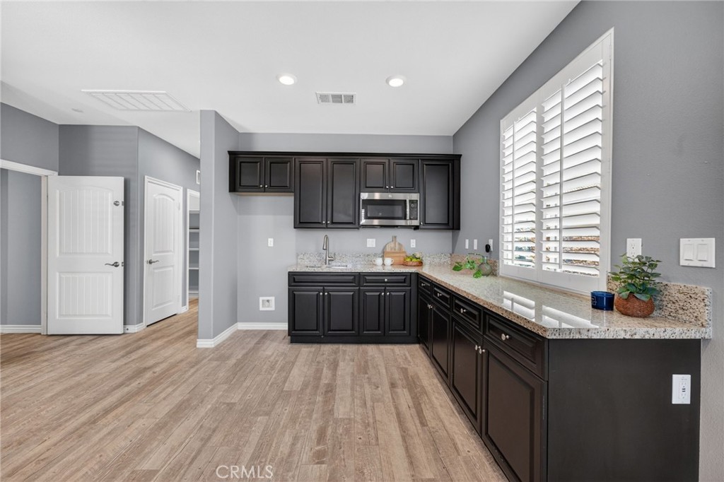 33320 Kilroy Road Temecula, CA 92592 - Photo 3 of 75 Next Gen Kitchenett
