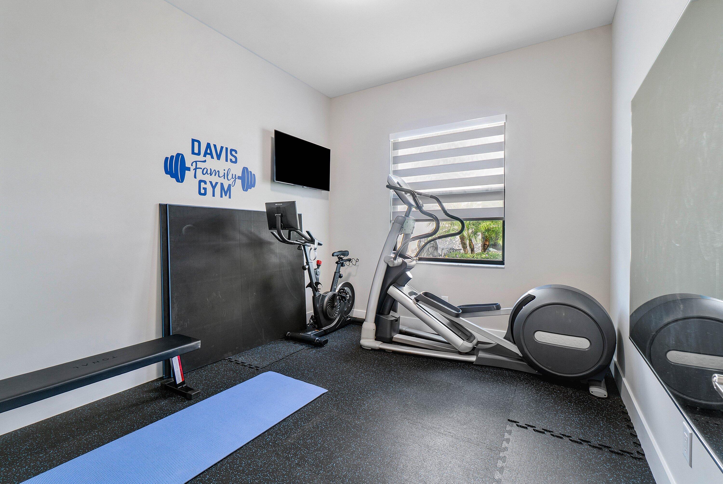 9657 Vescovato Way Boca Raton, FL 33496 - Photo 33 of 68 a view of a room with gym equipment