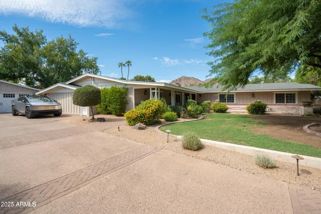 $2,999,999 | 6002 East Calle Rosa, Scottsdale, AZ 85251