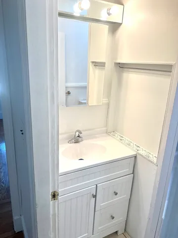 $2,800 | 45 Pleasant Street, Unit 2, Winthrop, MA 02152