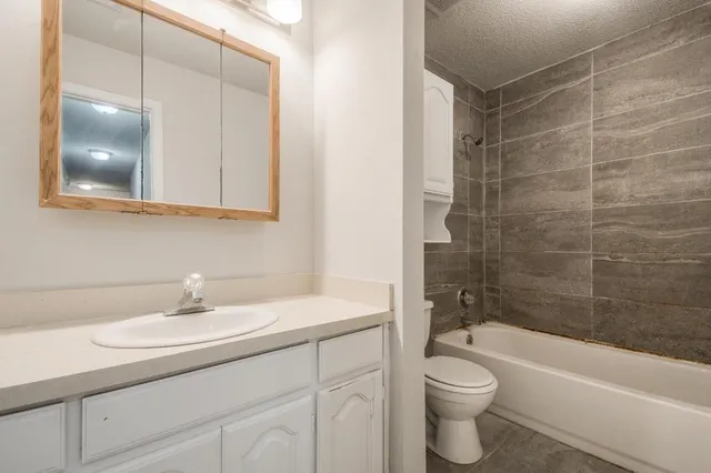 $975 | 244 West McFarland Street, Unit 248C, Bells, TX 75414