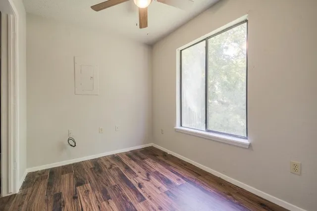 $975 | 244 West McFarland Street, Unit 248C, Bells, TX 75414