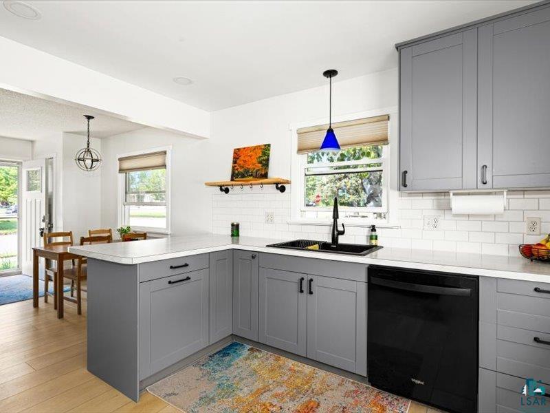 1128 7th Street Two Harbors, MN 55616 - Photo 2 of 33