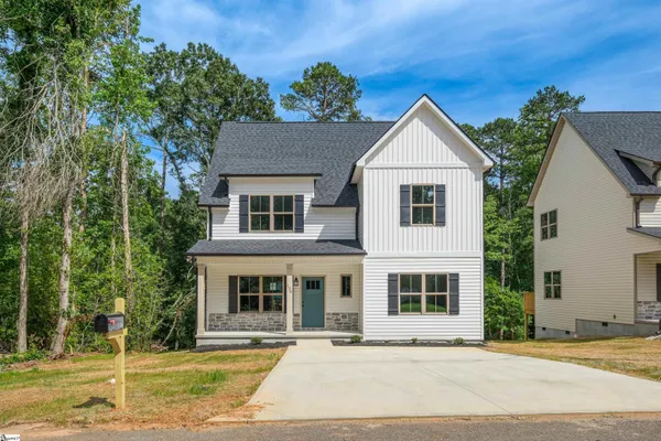 $321,999 | 136 South Church Street, Duncan, SC 29334