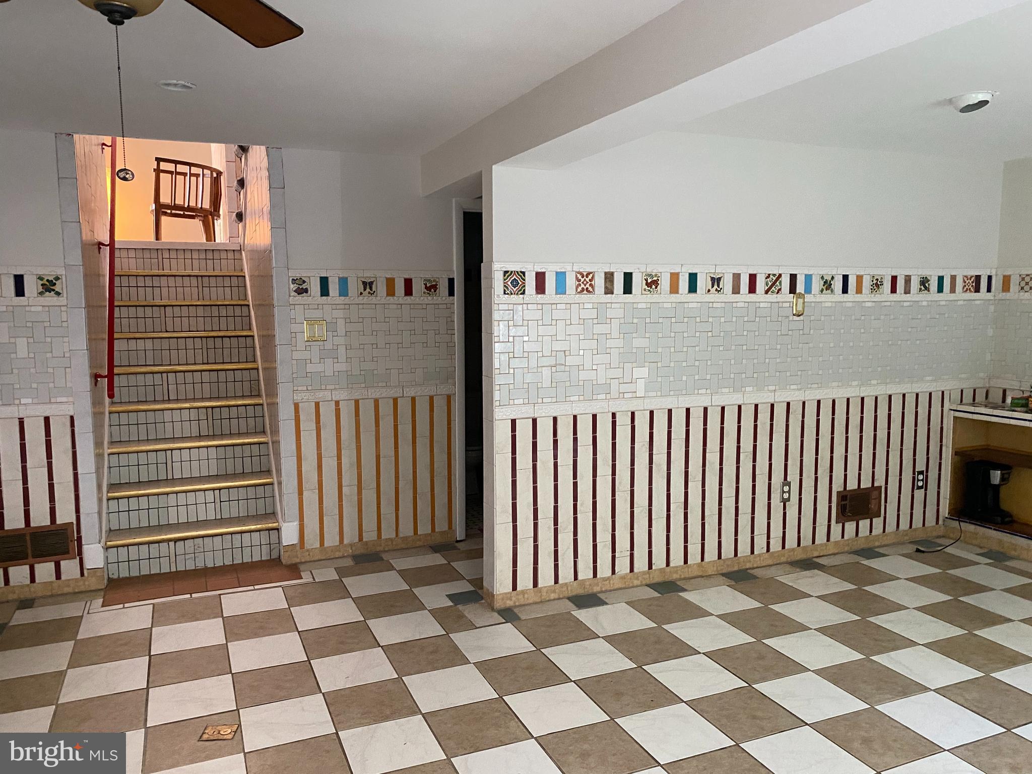 318 Hillsboro Drive Silver Spring, MD 20902 - Photo 23 of 26