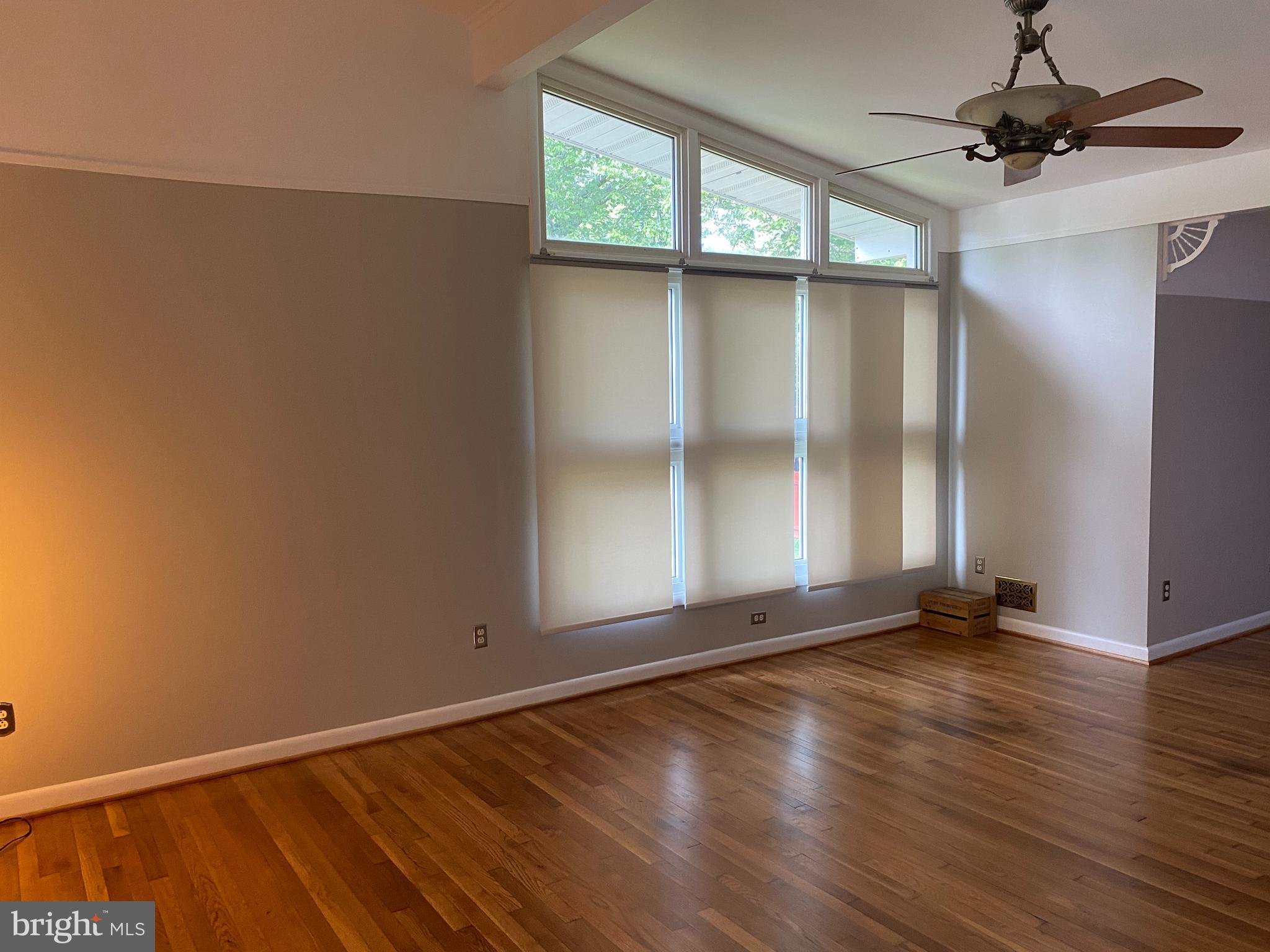 318 Hillsboro Drive Silver Spring, MD 20902 - Photo 5 of 26