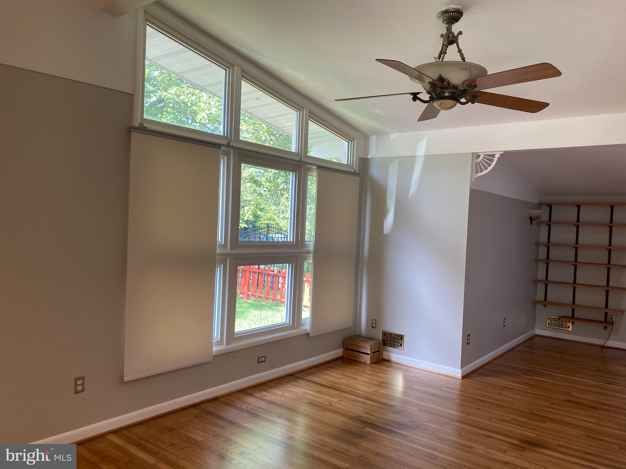 318 Hillsboro Drive Silver Spring, MD 20902 - Photo 9 of 26