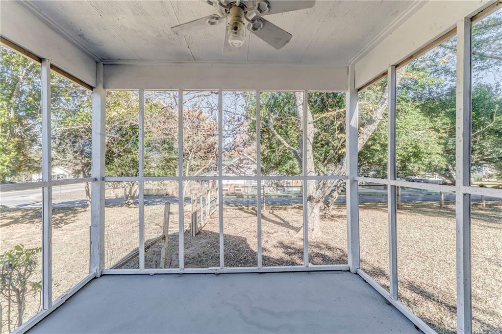 2501 Maple Road Southeast Rome, GA 30161 - Photo 45 of 56 a view of an empty room and window