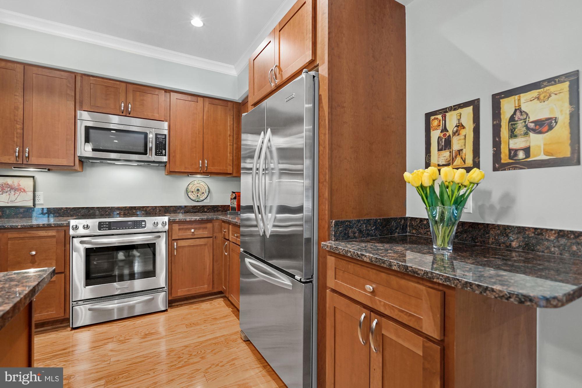 3131 9th Road North, Unit 11 Arlington, VA 22201 - Photo 7 of 39 Stainless Steel Appliances