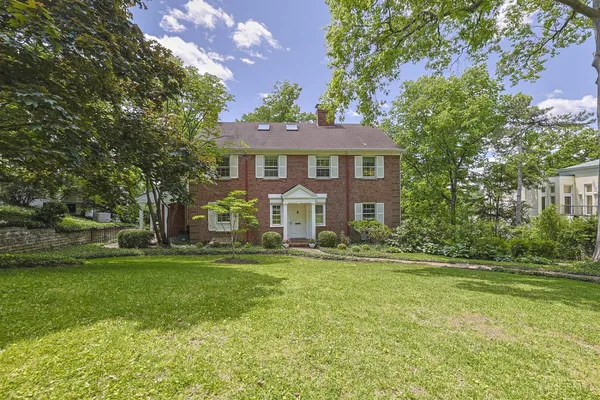 $2,250,000 | 11 Weebetook Lane, Cincinnati, OH 45208