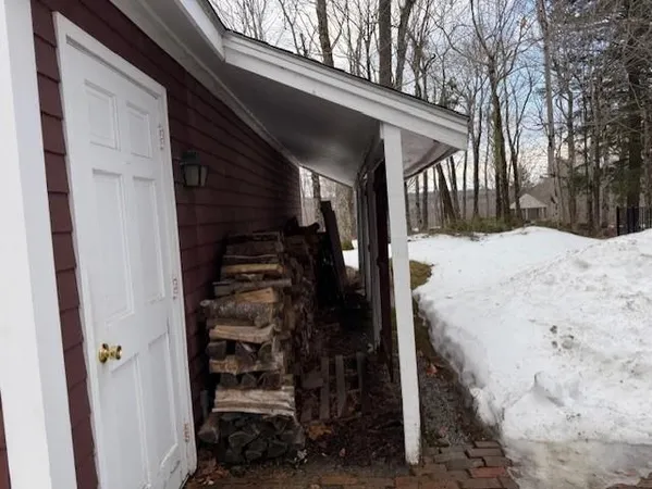 $3,300 | 326 Old Main Street, New London, NH 03257