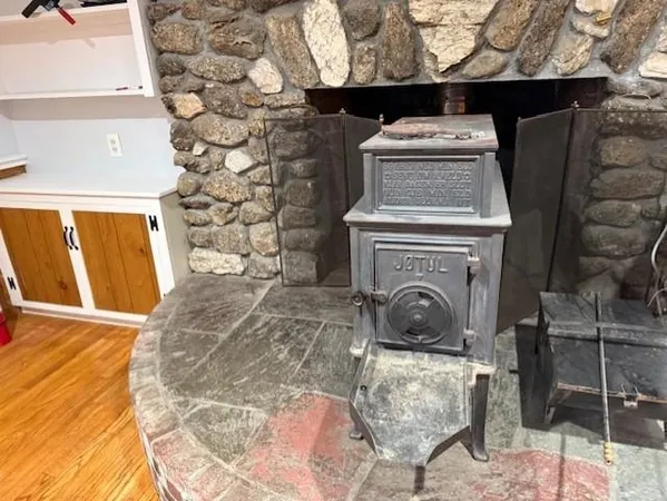 $3,300 | 326 Old Main Street, New London, NH 03257