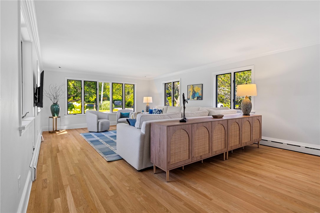331 3rd Beach Road Middletown, RI 02842 - Photo 11 of 48 Gallery Image 11
