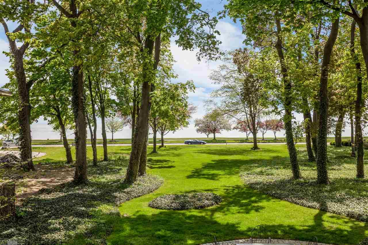 735 Lake Shore Road Grosse Pointe Shores, MI 48236 - Photo 10 of 98