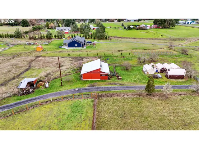 $600,000 | 82071 Lost Creek Road, Dexter, OR 97431