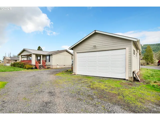 $600,000 | 82071 Lost Creek Road, Dexter, OR 97431