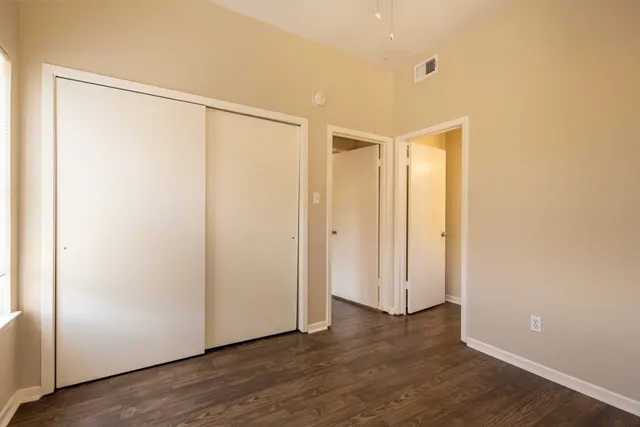 $1,600 | 712 Graham Place, Unit 305, Austin, TX 78705