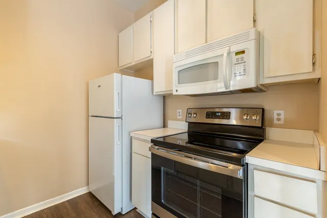 $1,600 | 712 Graham Place, Unit 305, Austin, TX 78705