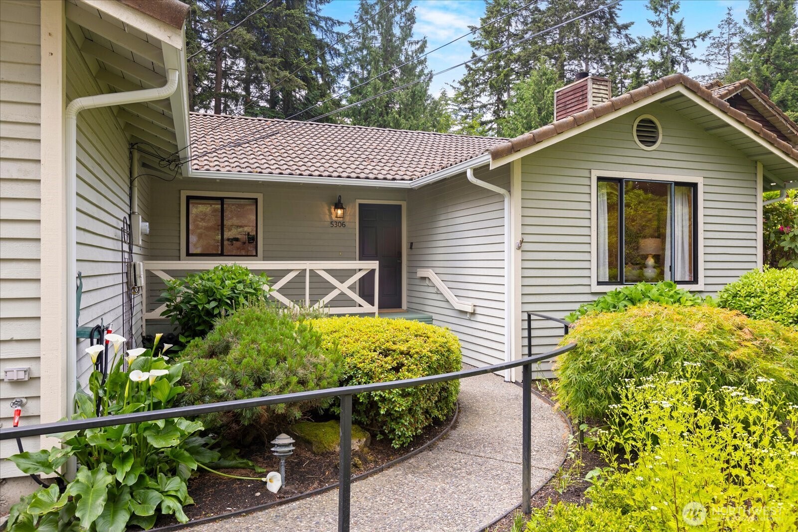 5306 162nd Place Southwest Edmonds, WA 98026 - Photo 4 of 40