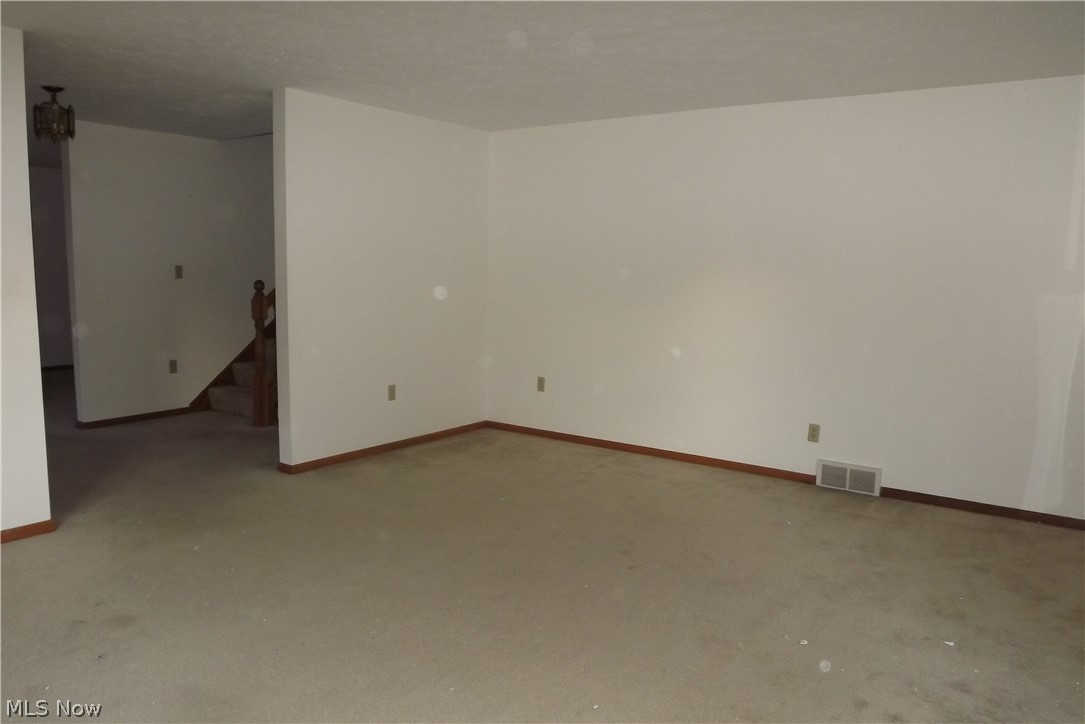 6445 State Road Cleveland, OH 44134 - Photo 3 of 20