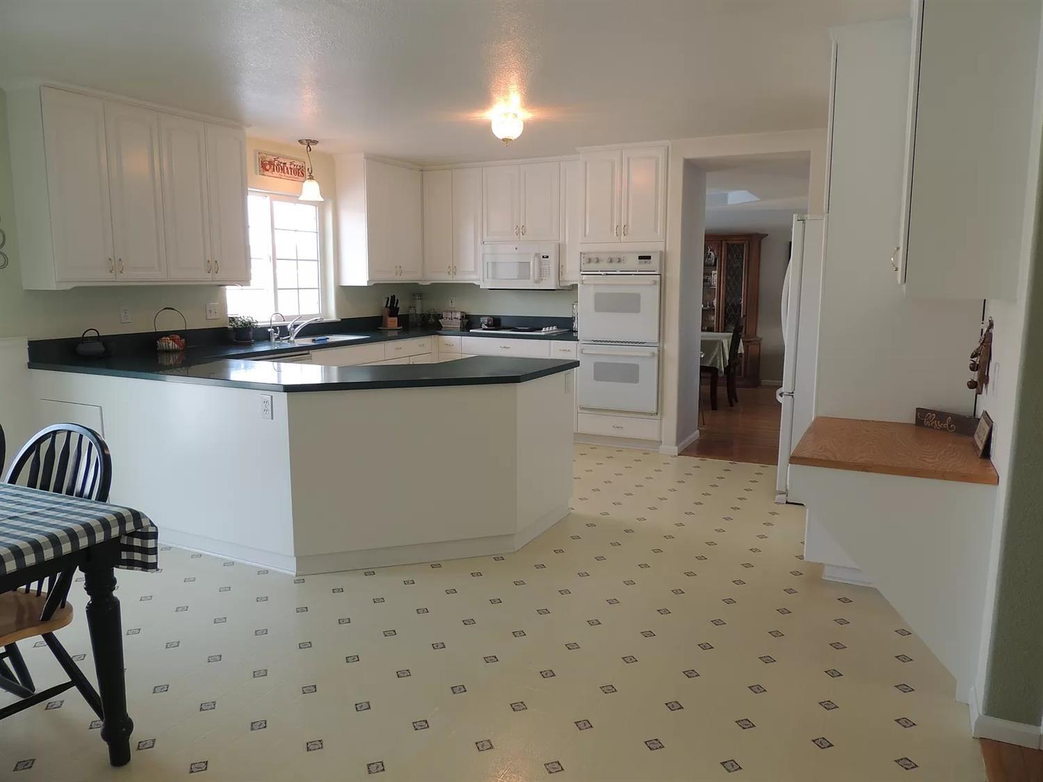 11939 Crystal Springs Road Klamath Falls, OR 97603 - Photo 2 of 33 Additional Photo