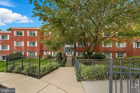 $179,900 | 3829 Hamilton Street, Unit E304, Hyattsville, MD 20781