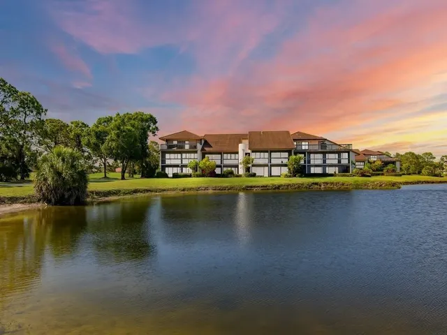 $1,800 | 3200 Twin Lakes Terrace, Unit 202, Fort Pierce, FL 34951