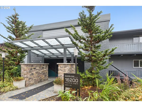 $495,000 | 16200 Pacific Highway, Lake Oswego, OR 97034