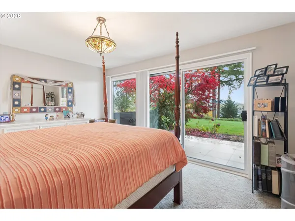 $495,000 | 16200 Pacific Highway, Lake Oswego, OR 97034